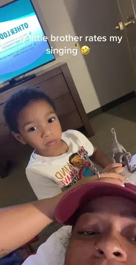 I love how he’s scrunching his face up in disgust 🤣 like what #fyp #musictok #Siblings 
