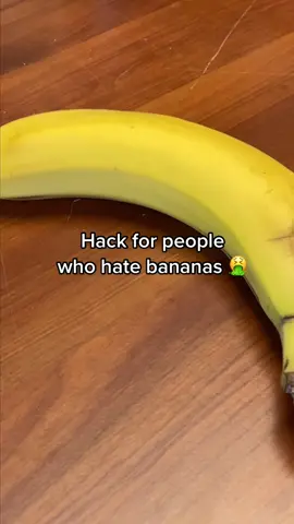 Best way for sure 🍌 #olivegarden #olivegardenbreadsticks #banana #carbs #bread #healthyeating #hack #TikTokTaughtMe