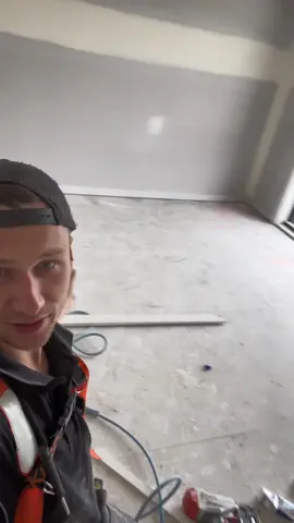 Does anyone know a REALLY good painter? #carpentry #carpentrylife #construction #tradie #carpentrywork #carpenter #painter #painttok #carpentersoftiktok #apprentice #apprenticelogic #joke #apprenticeship #davedoescarpentry