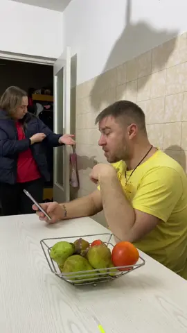🤣😂😅 #family #funny #funnyvideos #comedy #foryou #fyp #рівнетікток #тіктокрівне #рівне #рекомендации 