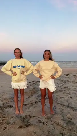 When it’s too cold but you gotta get a TikTok in 😤😂 #fyp #dance #girls #sunset #beach 