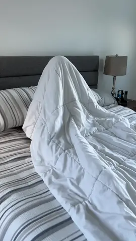 He didn’t expect this under the covers 👻 #husbandwife #blanket #sheet #funny #pizza 