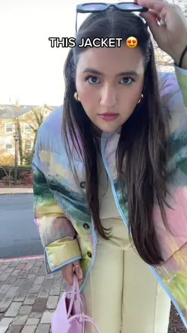 PLEASE TELL ME YOU LIKE MY NEW JACKET #winterfashion #OOTD #pinterestaesthetic #pinterestoutfit #winteroutfit #midsizefashion 