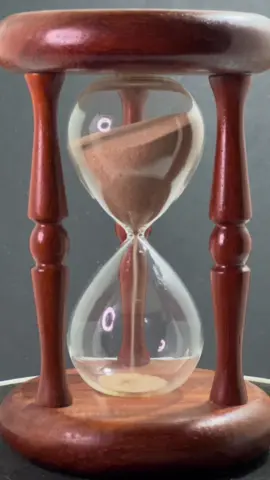 Hourglass Timelapse is Mesmerizing! #hourglass #timelapse #time #cool #sand 