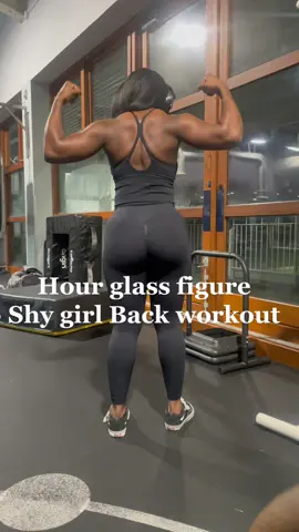 2023 were training back!! #backworkout #fyp #gymworkout #fitnessmotivation #Fitness #hourglassfigure #sexyback #shygirlbackworkout 