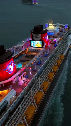 Disney Dream ❤️❤️ #cruise #disneytiktok #cruceros #dronevideo #dreams #heating
