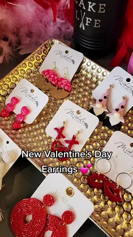 Which pair is your favorite?😍💕 #ValentinesDay #handmadeearrings #giftideasforher #VDayOutfit 