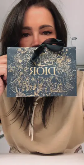 Dior….my guilty pleasure 🖤 #dior #dioraddict #diorlipoil #diorlipglow #diorlipmaximizer #makeup #makeupmusthaves #treatyourself #tiktokshop #tiktokmademebuyit #boujeeonabudget #myguiltypleasure #🖤 #fyp #fy #foryou #foryoupage #foryourpage #imcomingbackforyou #❤️‍🔥