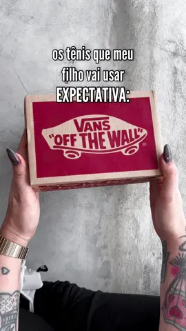 Alguém aí passa por isso? Kkkk  #vansbaby #vansinfantil #tenisinfantil #humor #vansoldskool #vansslipon 