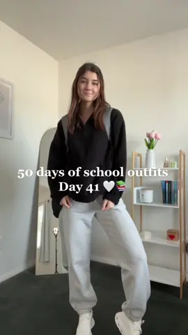 Todays cozy outfit for class! 🤍📚 #collegeoutfits #schoolootd #campus #fyp #trends #OOTD #fitcheck #alixearle 