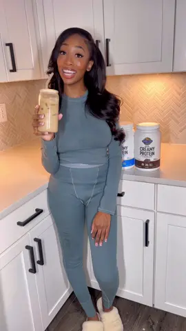 Tackling my New Year’s resolutions, one latte at a time using @gardenoflife  new Organic Creamy Protein with Oatmilk! Click the :link: in Bl0 and use code CREAMYPROTEIN15 for 15% off #gardenoflife #GOLpartner #protein 