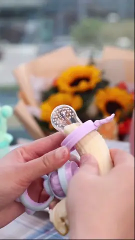 Agora seu bebê vai saborear a quantidade certa de banana 😎 #chupeta #chupetaalimentadora #foryou #Portugal #fyp 