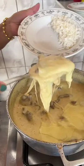 Famosa receitinha do app 🥹😋 Pensa num trem que ficou bom e multiplica  #tiktok #receita #delicia #carnecombatata #batata #aguanaboca #ferias #fome #viraltiktok 