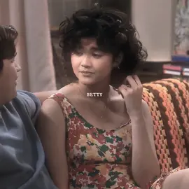 ok last one for today #fyp #that70sshow #sitcom #sitcom #sitcomedit #tvshowedit #edit #netflixshow #netflix #naterunckedit #naterunck #leiaformanedit #leiaforman #that90sshowcast #that90sshowedit #that90sshow #nikkithat90sshow #nikkithat90sshowedit #folklore #lovetriangle #folklorelovetriangle 