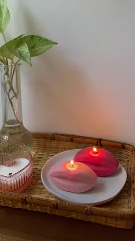 Pucker Up is the perfect gift or party favor for galentines💗👄 #augustcandleco #soycandles #puckerup #lipcandle #galentines #valentinesgift #cozyhome #grwmaesthetic #vlogging 