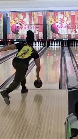 my favorite pin to leave 🙃 #bowlerroller #bowlingtok #viral #fypシ #bowling 