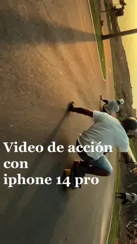 Video de acción con celular. Ideas con ganas y amigos con ganas 🥷🫡🛹. #iphone #iphone14 #shotoniphone #videooniphone #phonecontent #contentcreator #filmmaker #dh #skate 