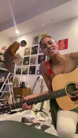 Decorating with @sashafoxyy 