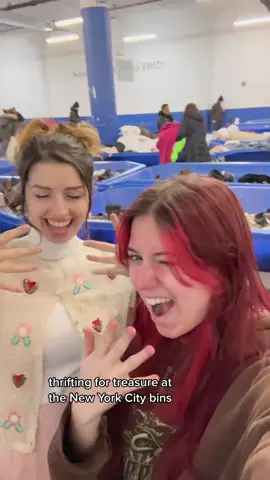 r u a bins girlie? #goodwillbins #thebins #thriftwithme #nycthrift 