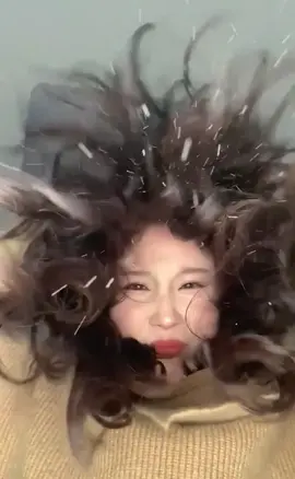 ✨So much dandruff😭.#dandruff #hairstyle #hair #hairtok 