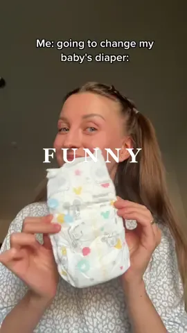 How are you doing mommas?😁 Thank you Alex for your dances🤩😄@alex_destreza #diaperchange #changingdiapers #changingdiaper #changingdiapersbelike #changingdiaper