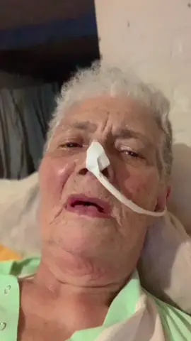 Ela se olhando na câmera e dizendo que é bonita!☺️☺️❤️❤️#vóeneta 