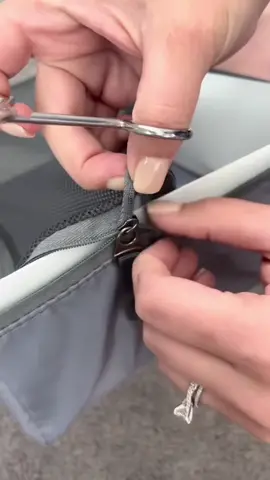 This is how easy it is to fix a broken zipper! #kahlatalk #kahlatech #foryou #brokezipper 