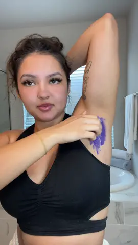 first time waxing my pitttsss evaaaaa!! pain 1/10. ya’ll I’m not an expert and I’m almost certain I probably didn’t do it right but it’s okay I’m learning. #athomewaxing #waxingkitamazon #amazonfinds #selfcareday #waxingathome 