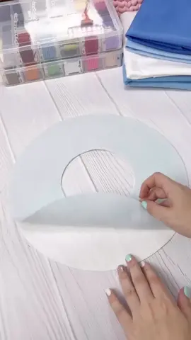 Uno de los usos mas populares de los tinimoldes 🫶🏼 #cartelespersonalizados #feltro #felt #fieltro #manualidades #artesanias #pañolenci #hechosamano 