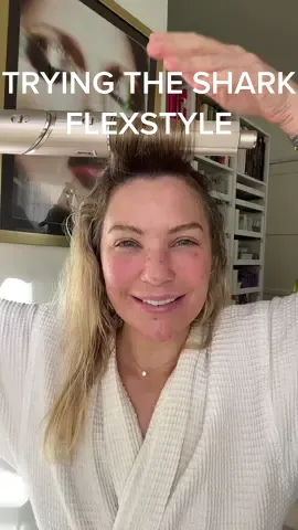 Trying out the @Shark Beauty Flex Style! #sharkflexstyle #sharkflexstylecurls #dysonairwrap #christmasgift 