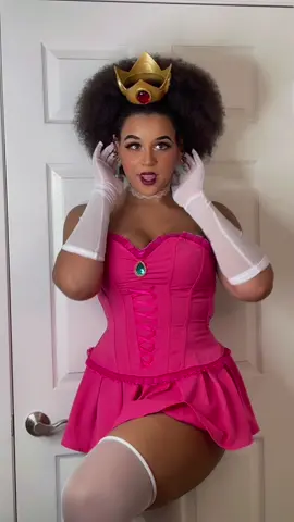 This took longer than it should’ve… 💖#princesspeach #nintendo #mario #blackcosplayer 