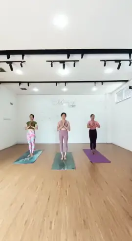 Thank You ce @Christin Zhou😘💃💪#fypシ #olahraga #pagi #yoga #challenge #yogini #kediri #teacheryoga #