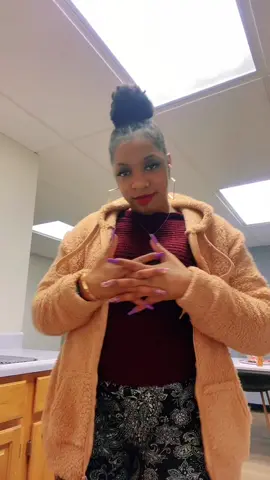 I been seeing y’all kill this one, so yall know I had to get a piece too!!!! Only if yall knew how many times I messed up the order of operations….🤣🤣🤣 I eventually got it together tho…..!! Tag the DC!!!! #dance #trends #touchit #momswhodance #MomsofTikTok #fyp #foryou #foryoupage 
