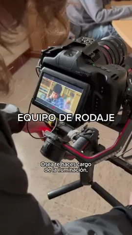 Esta es la gente detrás de uno de nuestros rodajes #rodaje #cineentiktok #videoclip 