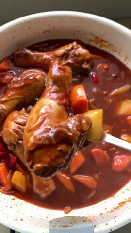 Replying to @悪|•Gabrielヅ🇮🇹 • Friends Chicken Afritada para sa Nami ko 😋 #chicken #tomatosauce #foodph #foodtiktok #FoodLover #Foodie #foodporn #tiktokfood #tiktokfoodieph #EasyRecipe #pinoyfood #ulam 