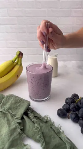🍇 Grape Smoothie Recipe 🍇 Ok this grape smoothie is soooo good. I didn’t realize how delicious grape would be in a smoothie and now I’m hooked! The yogurt adds some protein but you can also add a scoop of vanilla protein powder for even more, if you like! Here’s the recipe: 1/2 cup frozen seedless grapes 1 frozen banana 1/2 cup plain Greek yogurt 1/4 cup unsweetened almond milk . Blend it up and enjoy! . #smoothie #smoothierecipes #grapes #tastybreakfast #breakfastideas #breakfastrecipes #vegetarian #vegetarianrecipes #vegetarianfoodie #tiktokbreakfast  #recipeideas #healthyrecipes #healthybreakfast #easybreakfast #foodblogger