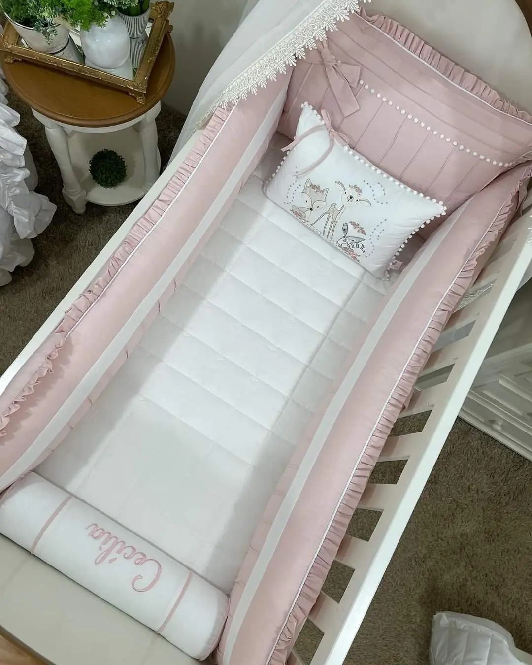 🌟SET DE CUNA NIÑA🌟  Dale un toque de alegría al cuarto de tu bebé con nuestros modelos exclusivos ...  🔶️ ¿Que incluye el set de cuna completo? - Edredón  - Set de sábanas completo - Cojin decorativo *puedes personalizarlo con el nombre bordado. - Protectores de cuna 🔶️ Puedes realizar las combinaciones que prefieras en colores y bordados 🤩 🌈 🇵🇪 Delivery a todo el Perú Consultas y/o pedidos:⁣⁣ ✆ Whatsapp 979321775 📞 Llámanos 4833327 📍C.c.camino del inca 257 int 112 chacarilla _ surco #dinosbaby #setdecunaniña #hechosconamor #setdecunas #nacional #mamaprimerizafeliz #babystore #marcaperuana #bebes #setdecuna #juegodecama #amor #baby #sigueme #parati #babyshower #regalo 