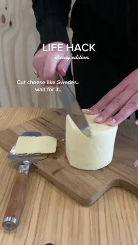 Kitchen tool that makes sense: cheese slicer 🧀 🤌 #nordicnest #KitchenHacks #kitchentools #LifeHack #cheeseslicer #cheese #makesense #fyp 