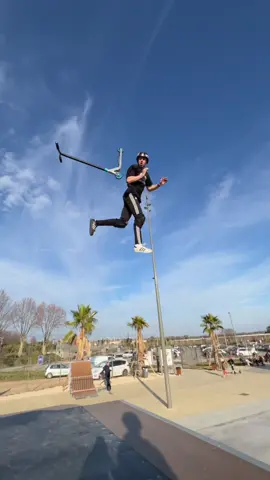 My best ever Trick!!!🥹 #scootering #fyp #foryou #flip #insane 