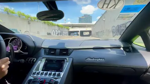 Tình yêu là khi ta biết cho đi nhưng chưa chắc đã được nhận lại #lamborghinihuracan #lamborghini #huracan #anhyeuem #auto #car #luxurycars #supercar #NguyenQuangVinh 