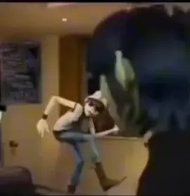 “Where the hell did that door come from?”lol#Gorillaz#fypシ 