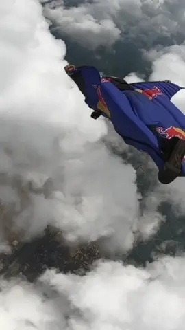 Max above the clouds (IG: max_manow) #cloud #wingsuit #fly #extreme #flight #unreel 