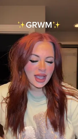 Join me for my basic make up routien lol #hairstylistsoftiktok #hairstylist #simplysavvyhair #hairadvice #hairtips #getreadywithme #MakeupRoutine #getready #makeup #hair 