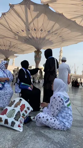 اي والله نبينا أغلى أمنياتي إن شاء الله أزوره مرة ثانية بتحقيق أمنياتي سلام الله عليكَ ياحبيب الله ياأبا الزهراء #اكسبلورexplore #السعودية🇸🇦 #مدينة_النبي_محمد #المدينة_المنورة 