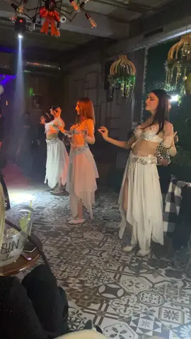 #bellydancer #arabicdance #romania#craiova #centru #oldtown #la_pino #💃🏻💃🏻💃🏻💃🏻💃🏻 
