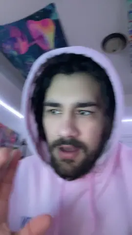 This has got me so tripped out lmao how did this bird just disappear like that 😭😭