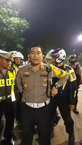 Live Kasatlantas Polrestabes Surabaya Pimpin Patroli Kamtibmas Hingga Dini Hari #polisi #polisiganteng #polisiindonesia
