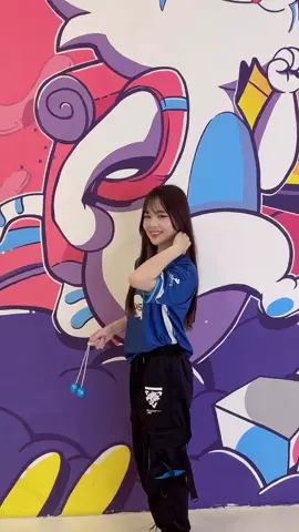 main lato lato biru 🤣💙 takuttt banget sakittt