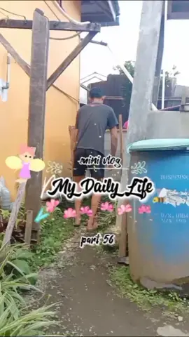 Membalas @indah.cahya95 bismillah, mulai aja dulu, sisanya pasrahkan sama Allah SWT. doain ya temen² supaya niatku ini bulat, terus semangat apapun keadaannya, lancar dan murah rejeki nya, dan bisa konsisten jualannya 🤲 aamiin. semoga bs jd inspirasi jg utk kalian ya 🤗 #jualandirumah #warungsederhana 