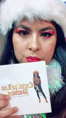 Maquillaje con paleta del cartel de las barbies de @narcolashes 🎨 👩‍🎨🖌️ se las recomiendo #makeup #winter #palette #maquillaje #invierno #ai 